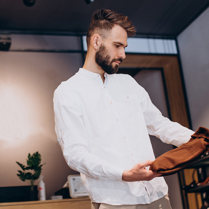 Mastering the Art of Minimalist Men’s Fashion